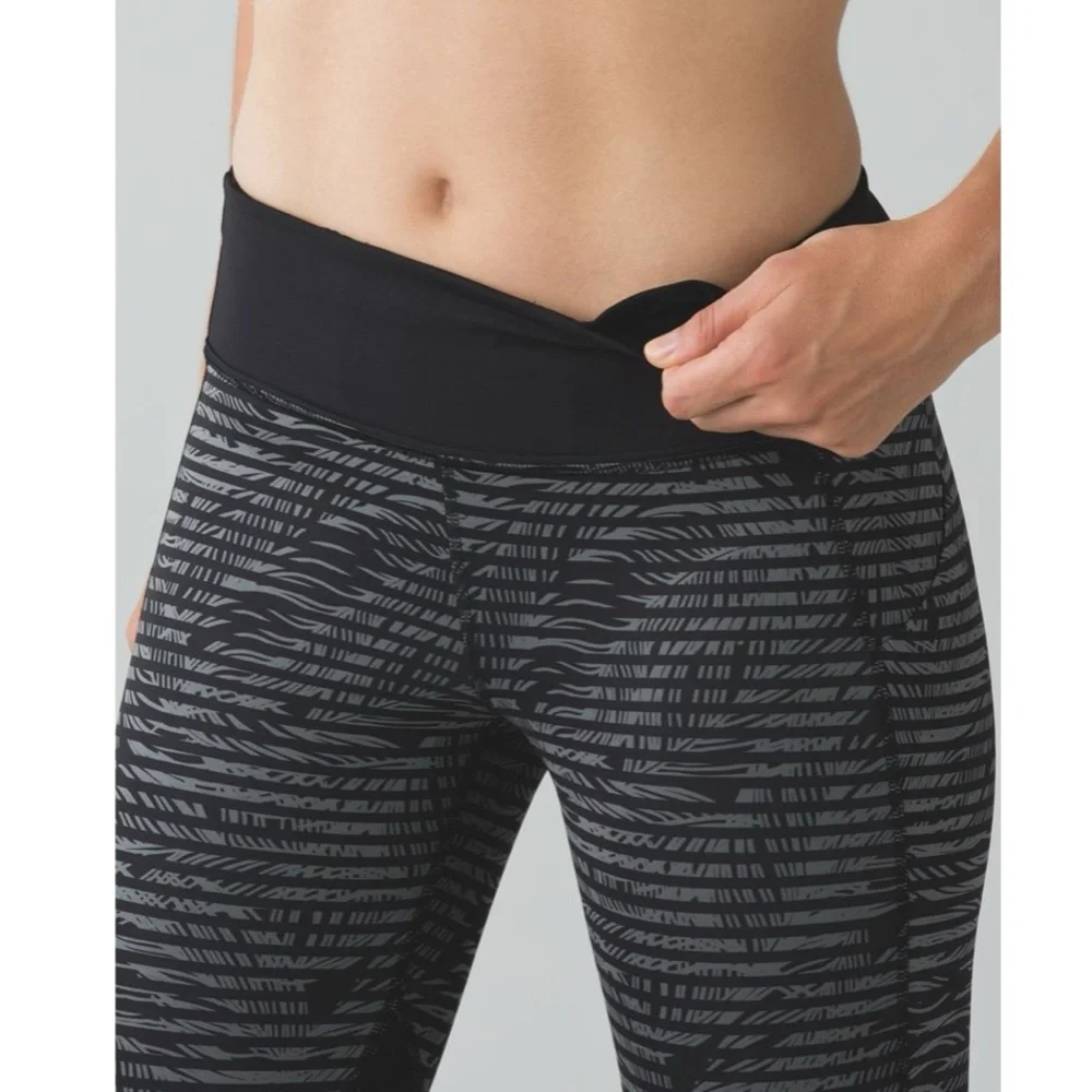 Lululemon Pace Rival Crop *Full-OnLuxtreme Stripe Play Slate Black Size 4
